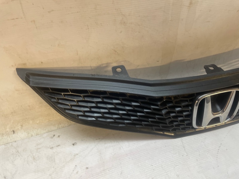 Решетка радиатора Honda Fit 2008 GE6