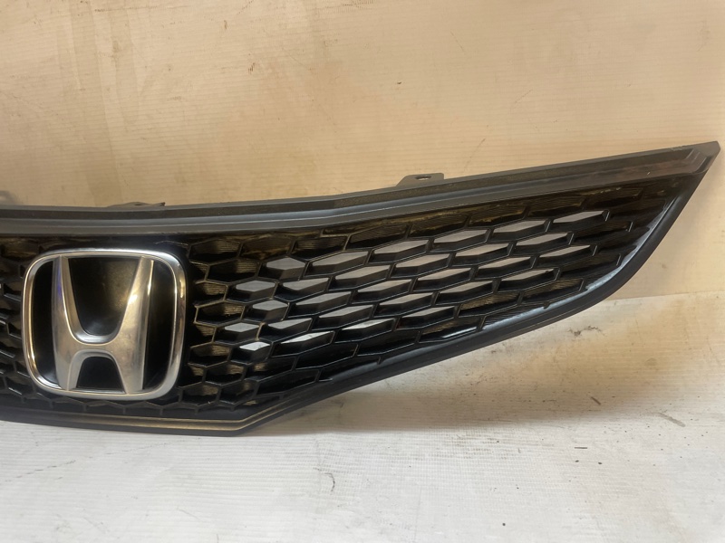 Решетка радиатора Honda Fit 2008 GE6