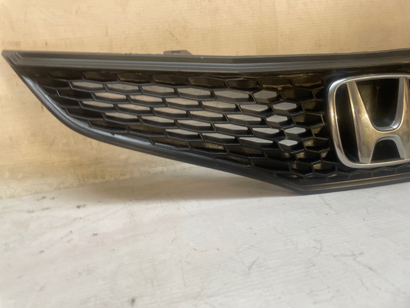 Решетка радиатора Honda Fit 2008 GE6