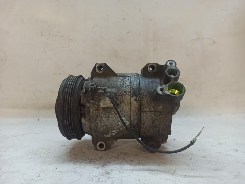 Компрессор кондиционера Suzuki Escudo 1998-2005 TA02W