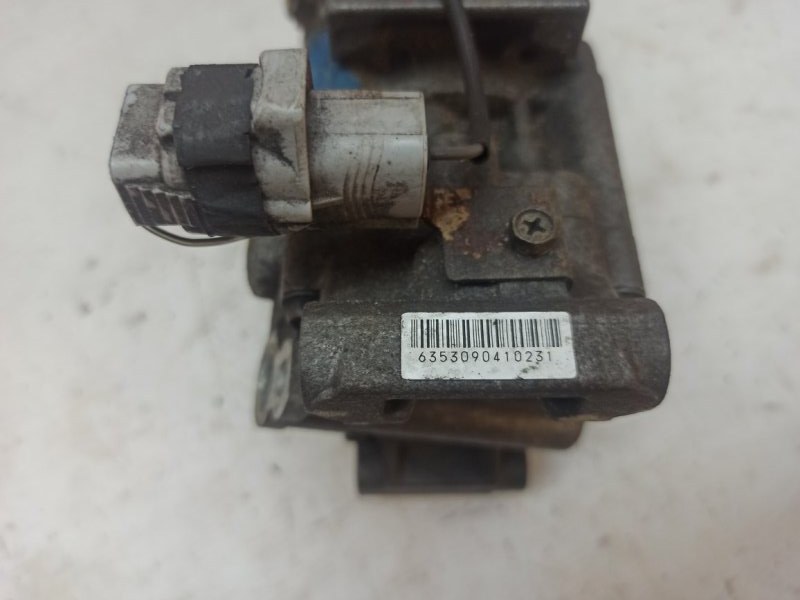 Компрессор кондиционера TOYOTA Corolla 2001-2007 E120