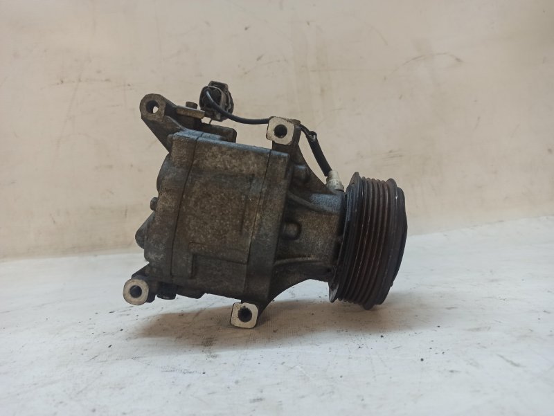 Компрессор кондиционера TOYOTA Corolla 2001-2007 E120