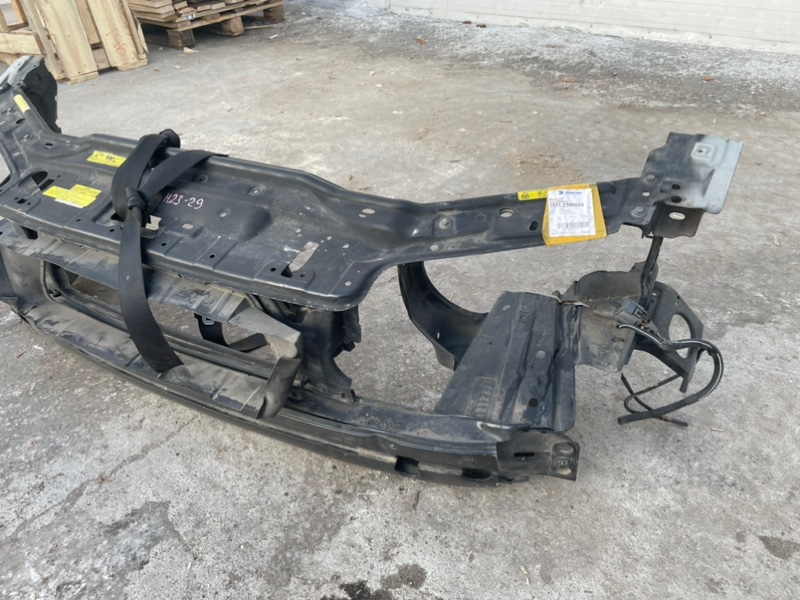 Передняя панель Volvo Xc70 2005 SZ59