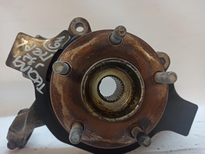 Кулак поворотный Nissan Teana 2008-2011 J32