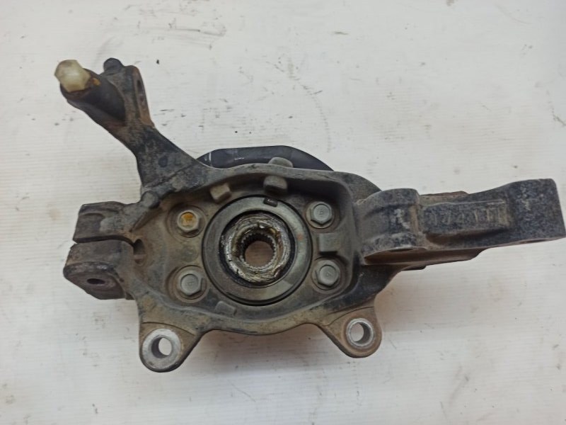 Кулак поворотный Nissan Teana 2008-2011 J32