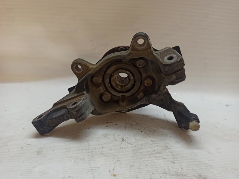 Кулак поворотный Nissan Teana 2008-2011 J32