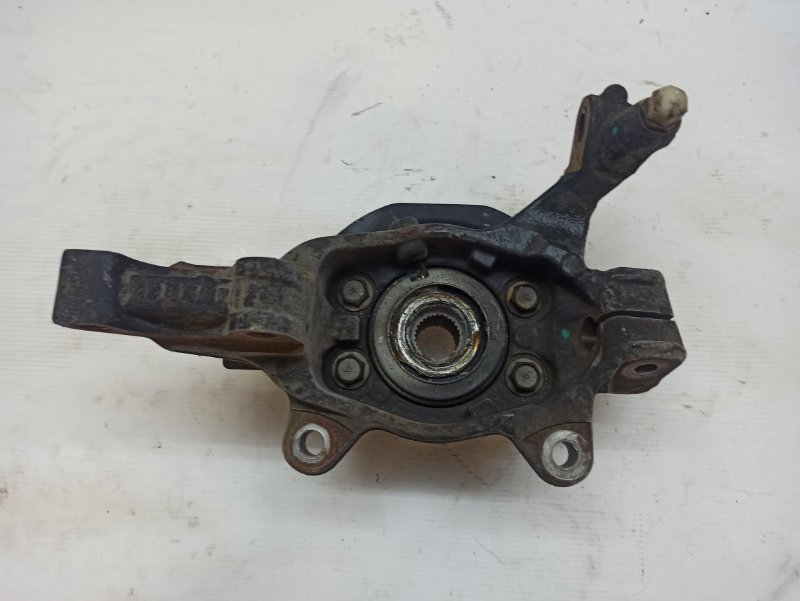 Кулак поворотный Nissan Teana 2008-2011 J32