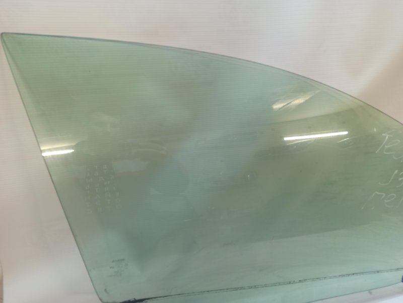 Стекло двери Nissan Teana 2008-2011 J32