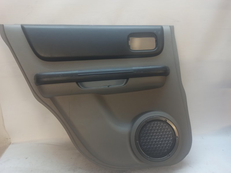 Обшивка двери Nissan X-Trail 2000-2007 NT30