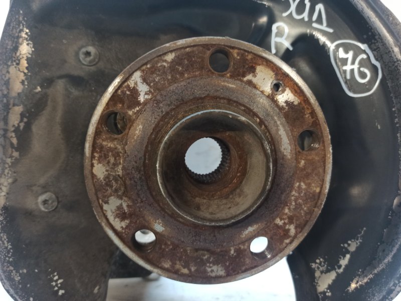 Кулак поворотный Audi Q3 2013 8UB