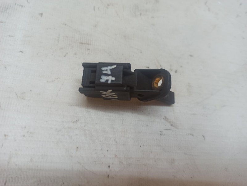 Датчик ABS Mazda 3 2003-2006 BK