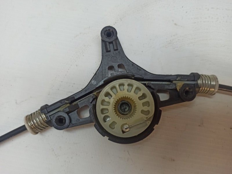 Стеклоподъемник Mazda 3 2008-2013 BL