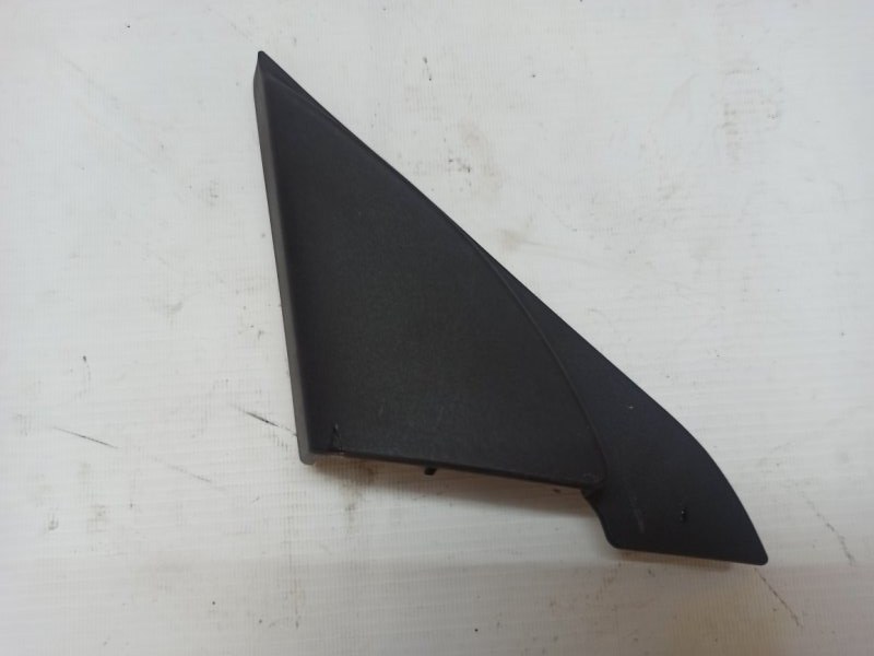 Уголок двери (внутренний) Mazda 3 2008-2013 BL