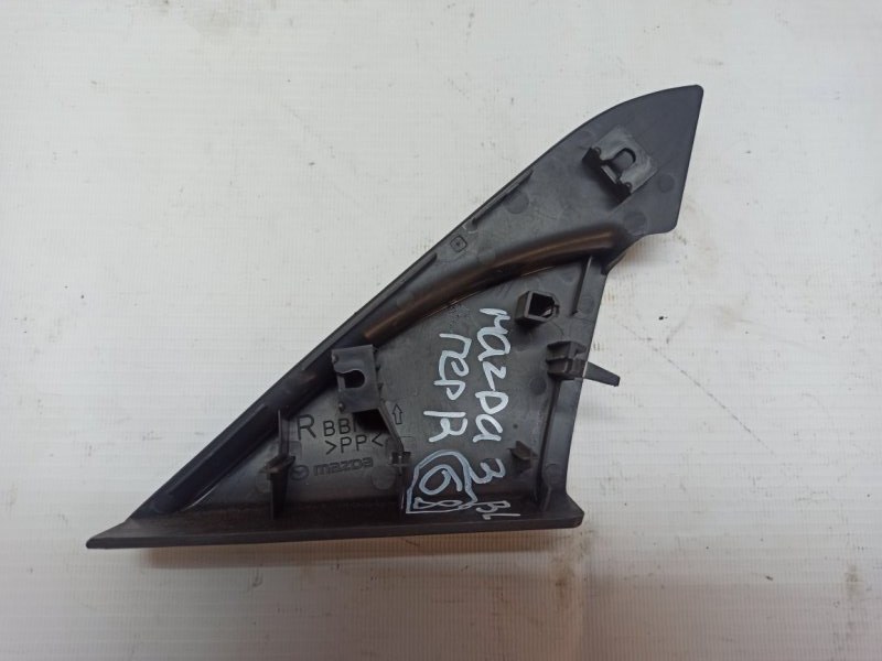 Уголок двери (внутренний) Mazda 3 2008-2013 BL