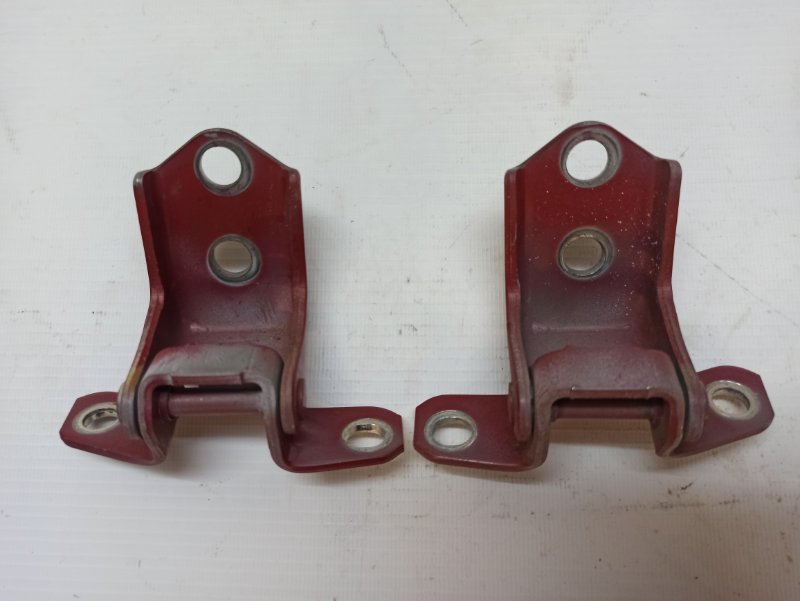 Петля двери Mazda 3 2008-2013 BL