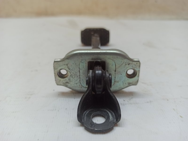 Ограничитель двери Honda Civic D4 2006-2012 FD1