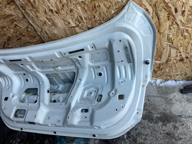 Крышка багажника Kia Quoris 2014 KH