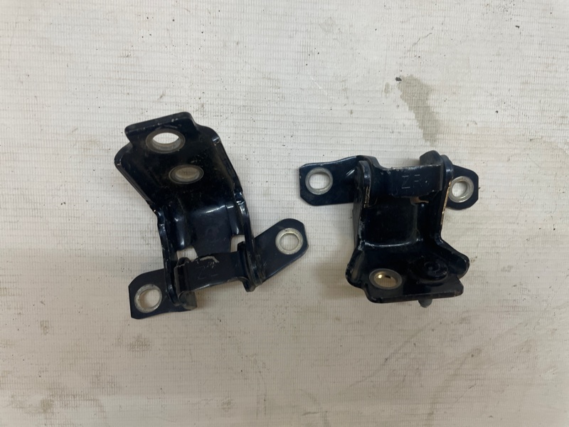 Петля двери Mazda 6 2013-2018 GJ