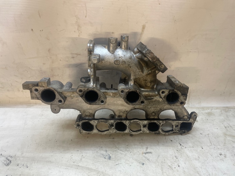Впускной коллектор Mitsubishi L200 2008 KA4T