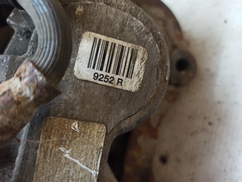 Суппорт Cadillac STS 2005-2011