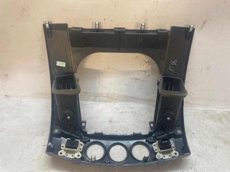 Рамка магнитолы Mitsubishi L200 2008 KA4T