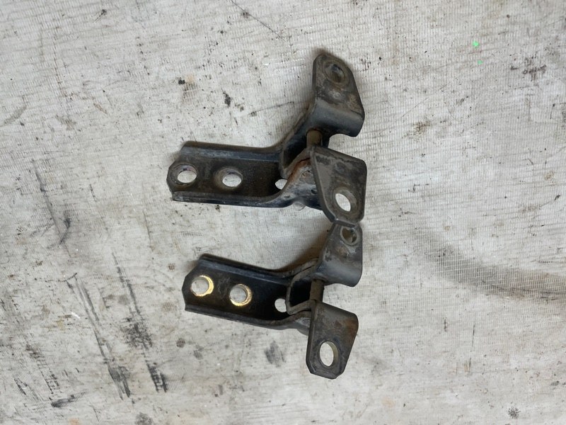 Петля двери Mitsubishi L200 2008 KA4T