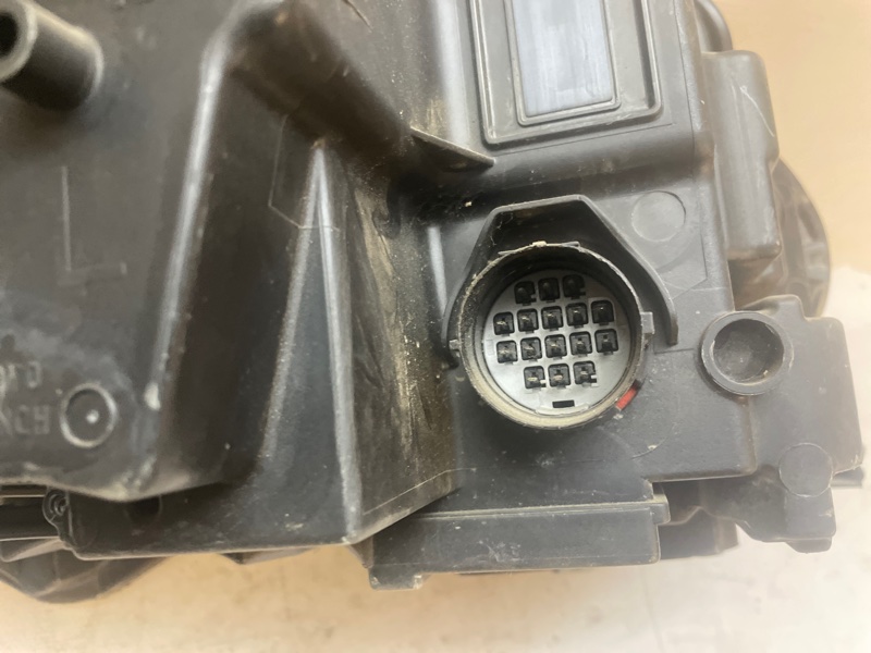 Фара LAND Rover Range Rover 4 2012-2020 L405