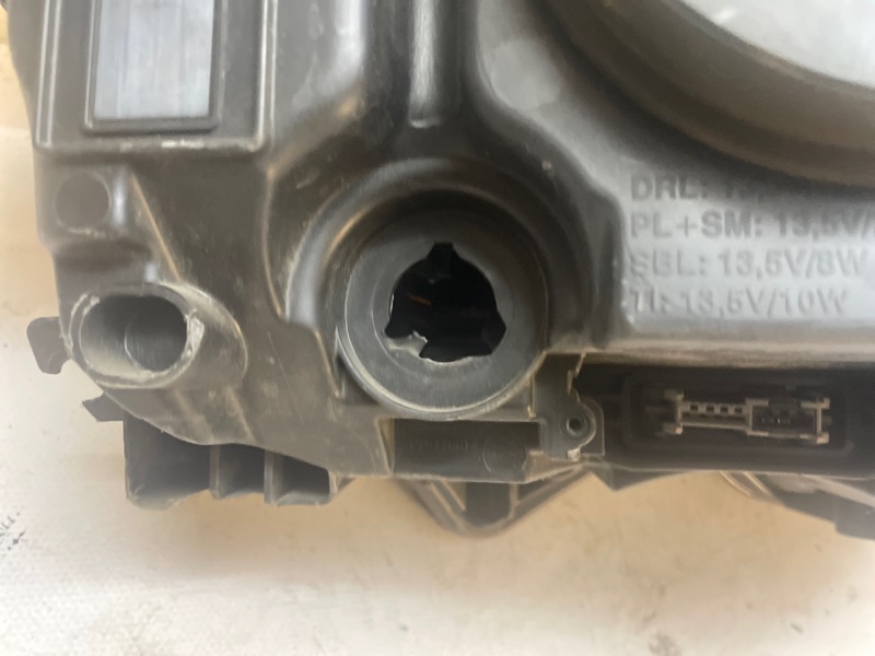 Фара LAND Rover Range Rover 4 2012-2020 L405