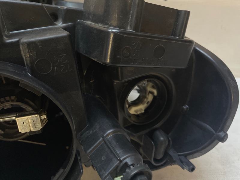 Фара BMW X6 2008-2014 E71