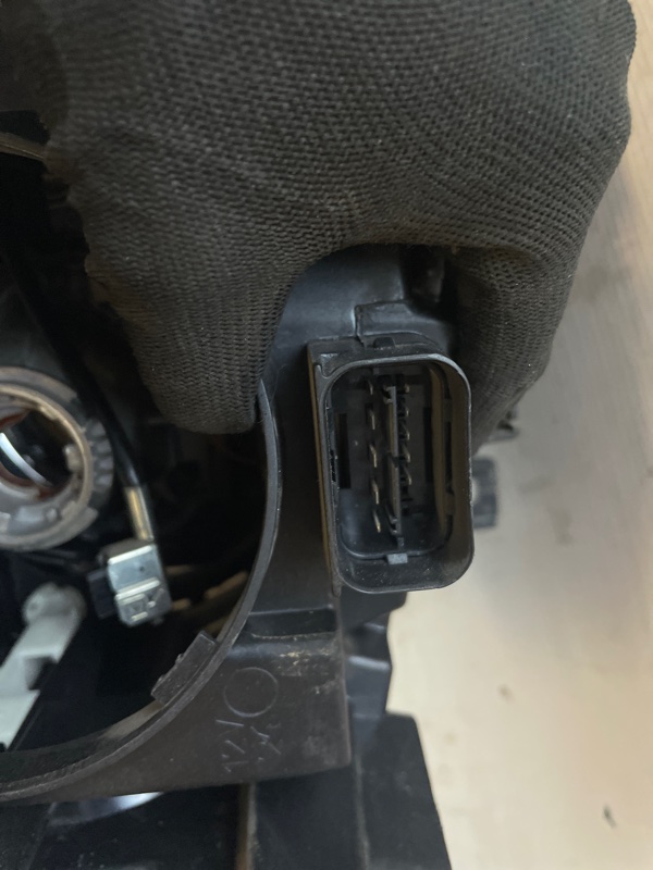 Фара BMW X6 2008-2014 E71