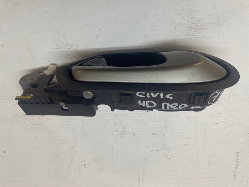 Ручка внутренняя Honda Civic D4 2006-2012 FD3