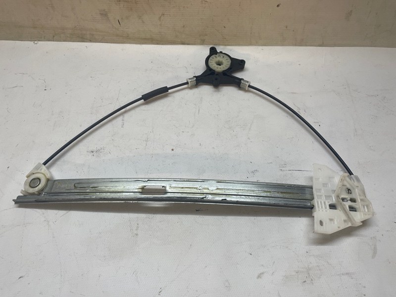 Стеклоподъемник Mazda 3 2003-2006 BK
