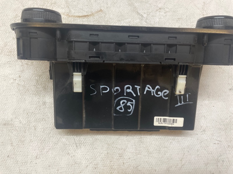 Блок управления климатом Kia Sportage 3 2012 SL
