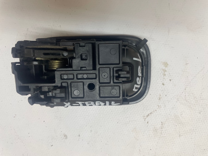Ручка внутренняя Nissan X-Trail 2001-2007 NT30