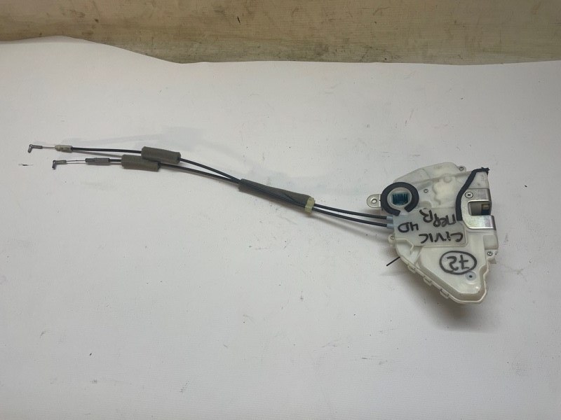 Замок двери Honda Civic D4 2006-2012 FD1