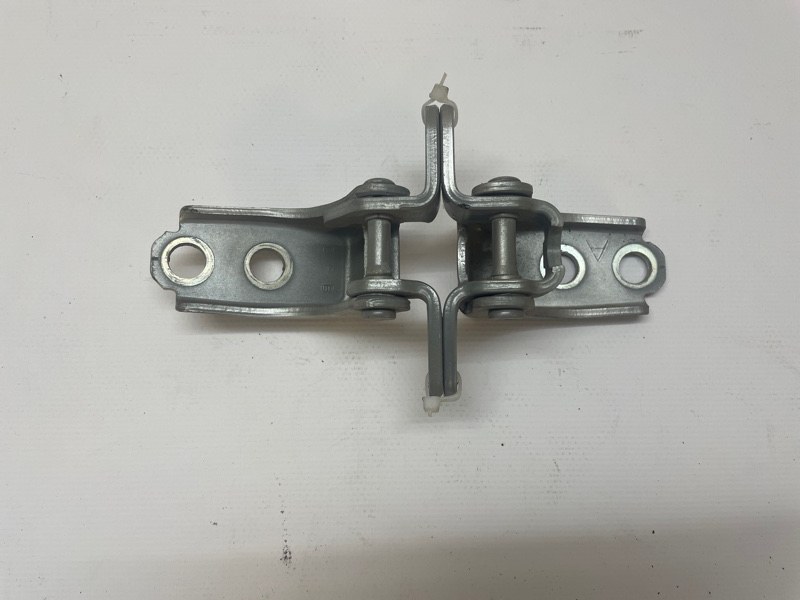 Петля двери Honda Civic D4 2006-2012 FD1