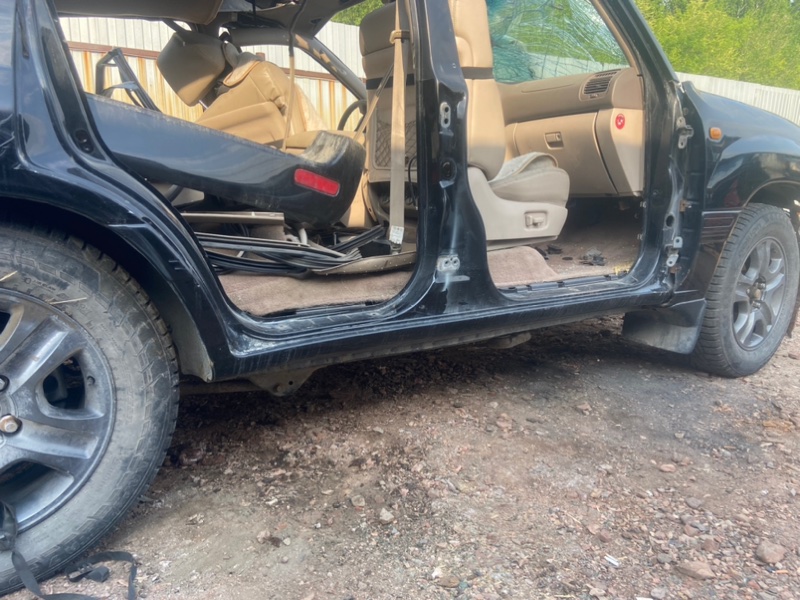 Боковина кузова Toyota Land Cruiser 2000 J100