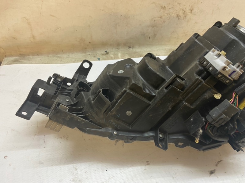 Фара Mazda Mazda6 2013-2018 GJ