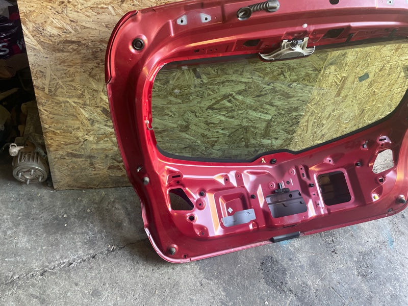 Крышка багажника Mazda 3 2008-2013 BL