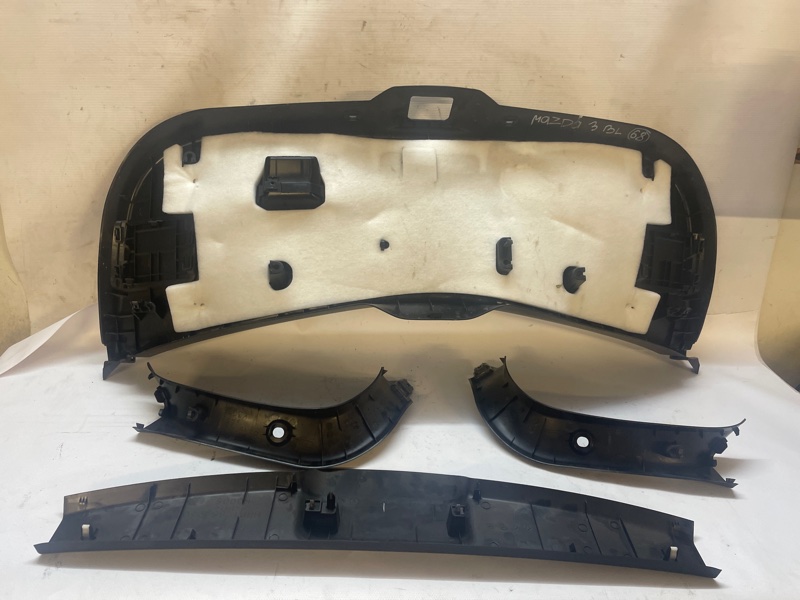 Обшивка багажника Mazda 3 2008-2013 BL