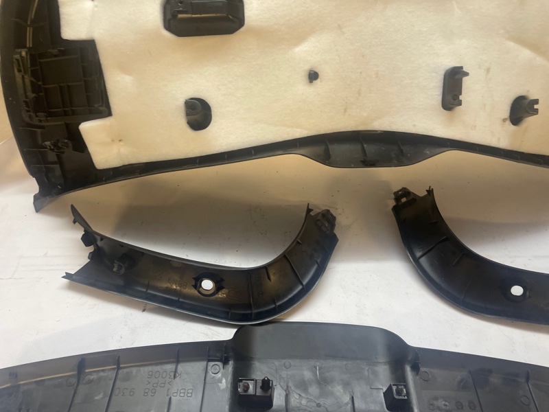Обшивка багажника Mazda 3 2008-2013 BL