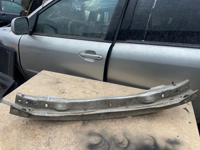 Усилитель бампера Audi A4 2000-2006 8E2