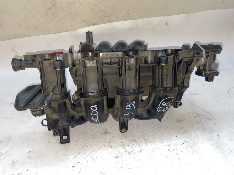 Впускной коллектор Mazda 3 2008-2013 BL