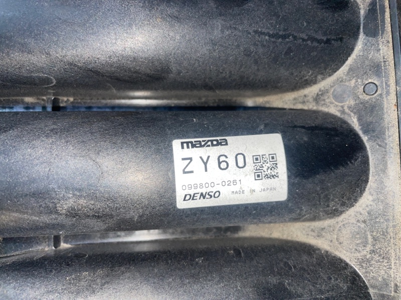 Впускной коллектор Mazda 3 2008-2013 BL