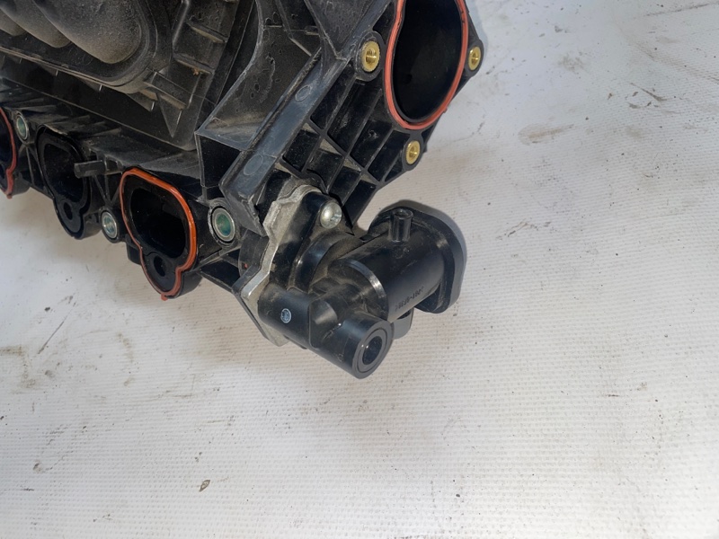 Впускной коллектор Mazda 3 2008-2013 BL
