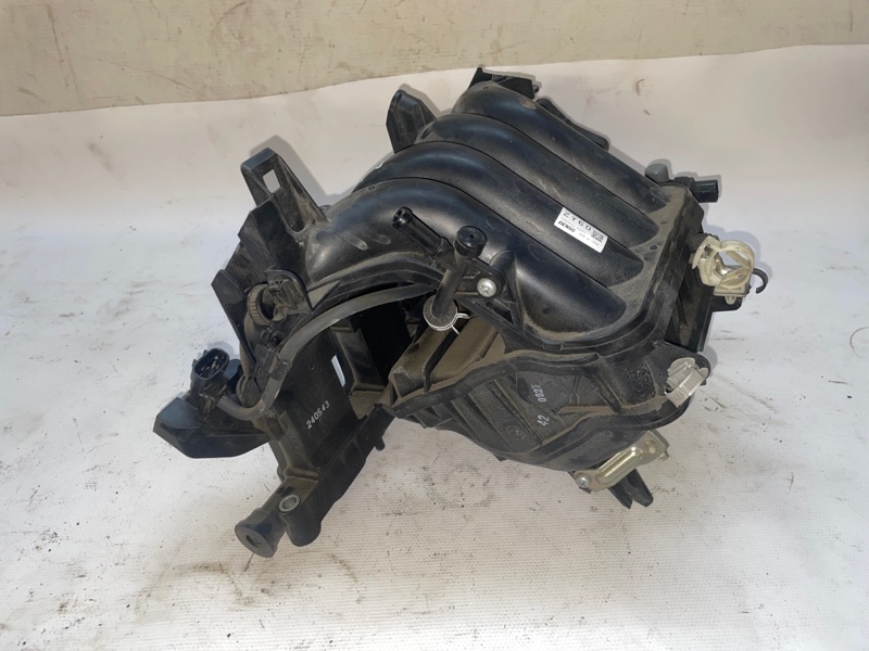 Впускной коллектор Mazda 3 2008-2013 BL