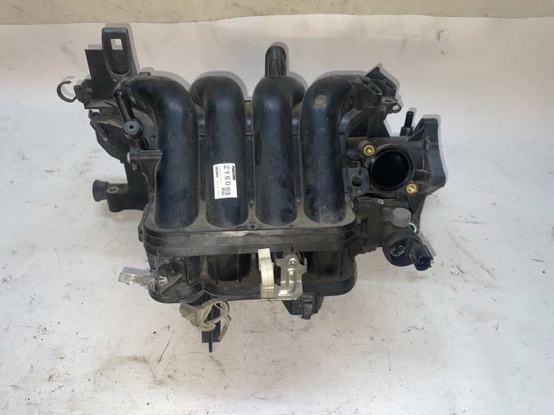 Впускной коллектор Mazda 3 2008-2013 BL