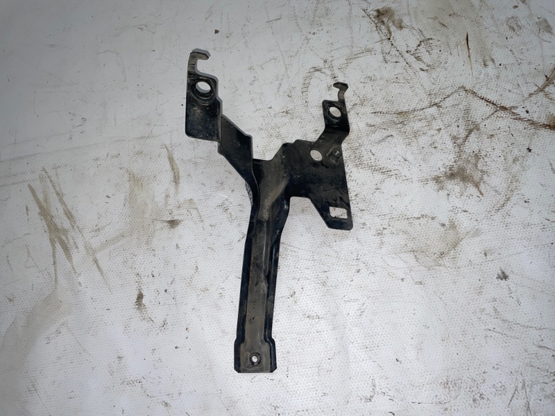 Кронштейн замка капота Mazda CX-7 2007 ER