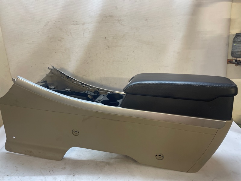 Подлокотник Mazda CX-7 2007 ER