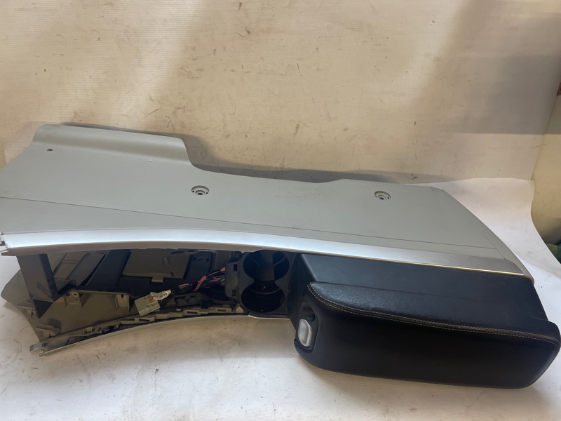 Подлокотник Mazda CX-7 2007 ER